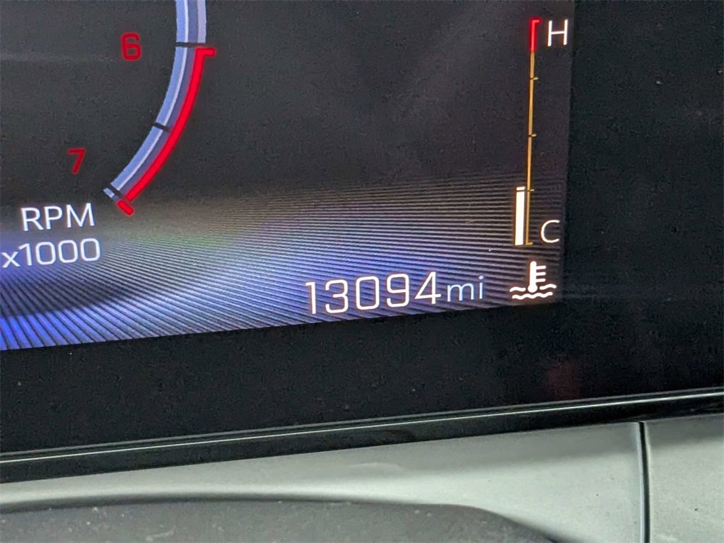 Used 2025 Chevrolet Trax LT w/ LT Convenience Package image 31