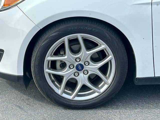Used 2015 Ford Focus SE w/ Equipment Group 201A image 12