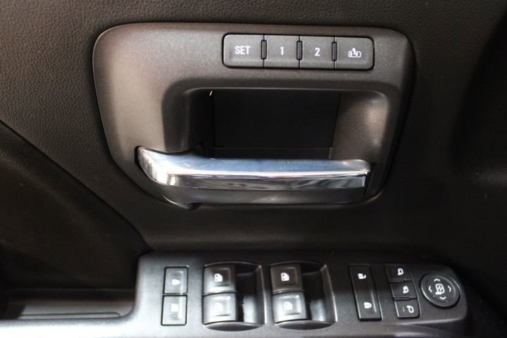 Used 2017 Chevrolet Silverado 1500 High Country image 17