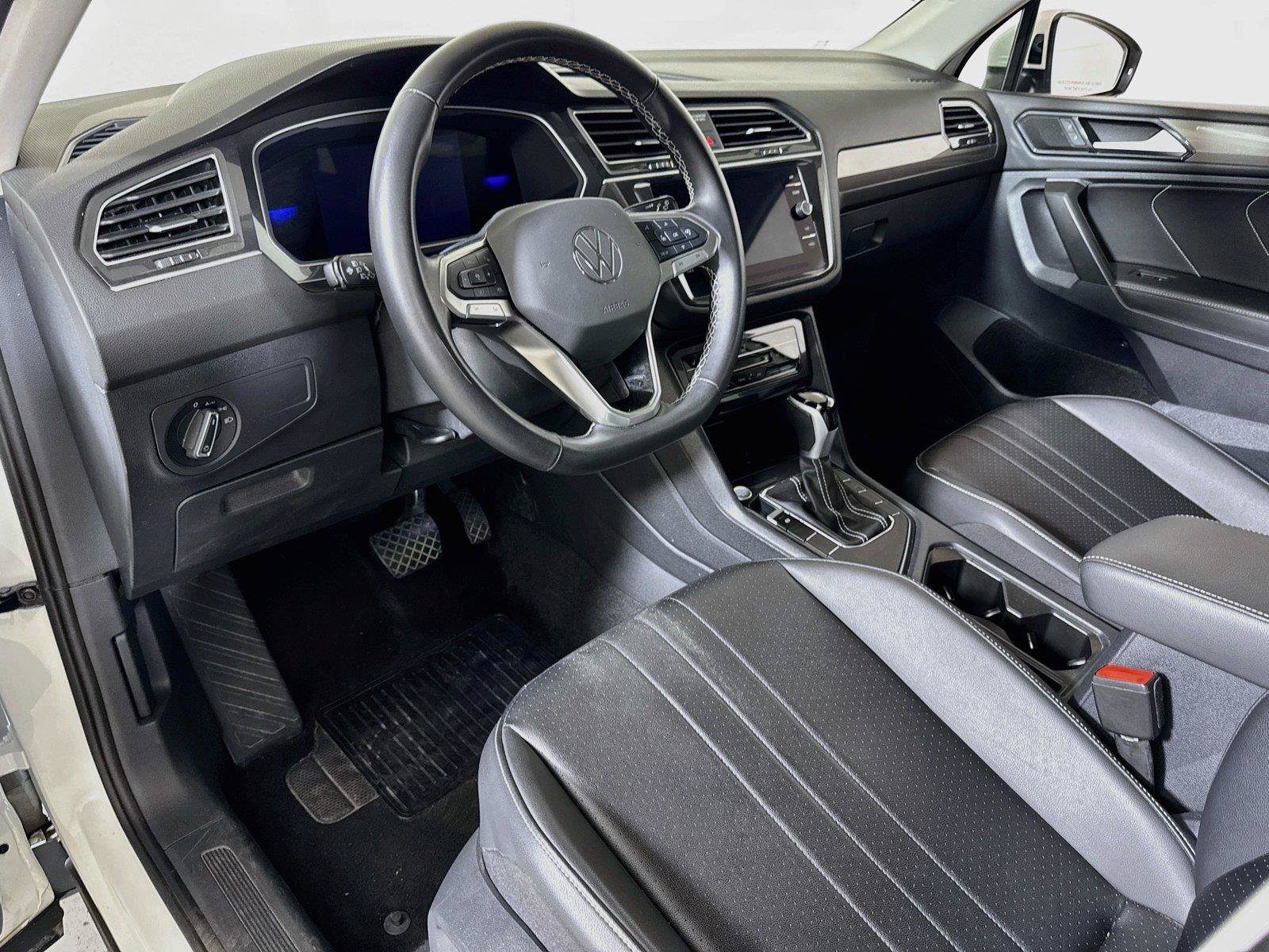 Used 2024 Volkswagen Tiguan SE FWD image 7
