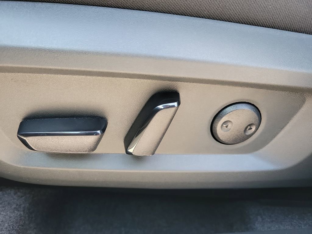 New 2026 Nissan Rogue SV FWD image 25