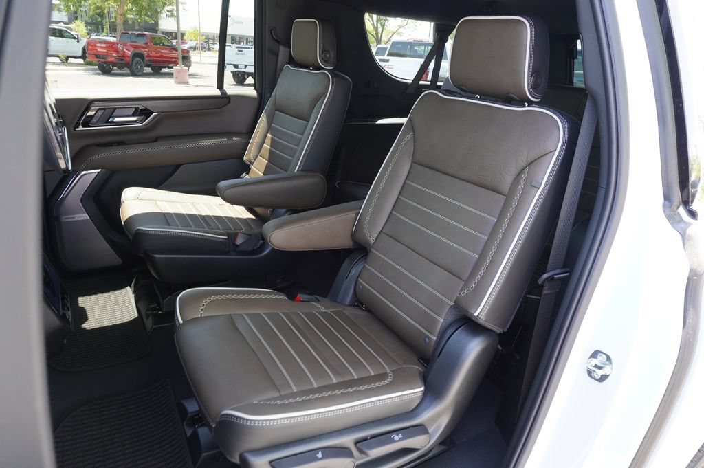 New 2026 GMC Yukon XL Denali Ultimate AWD/4WD image 9