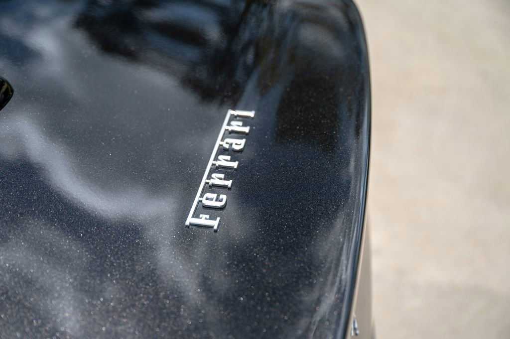 Used 2022 Ferrari 812 GTS RWD image 17