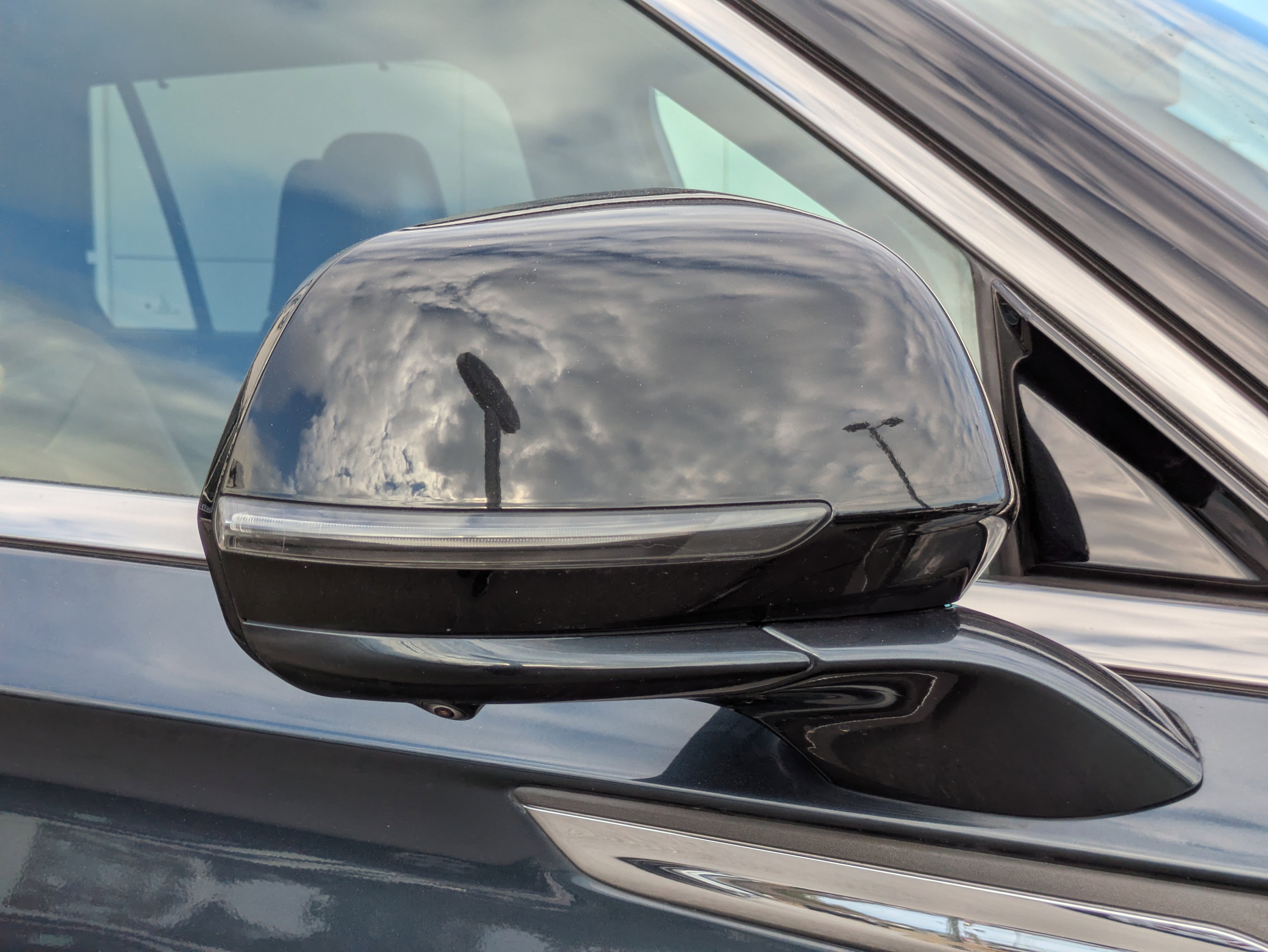 Used 2022 Lincoln Aviator Reserve w/ Equipment Group 201A image 12