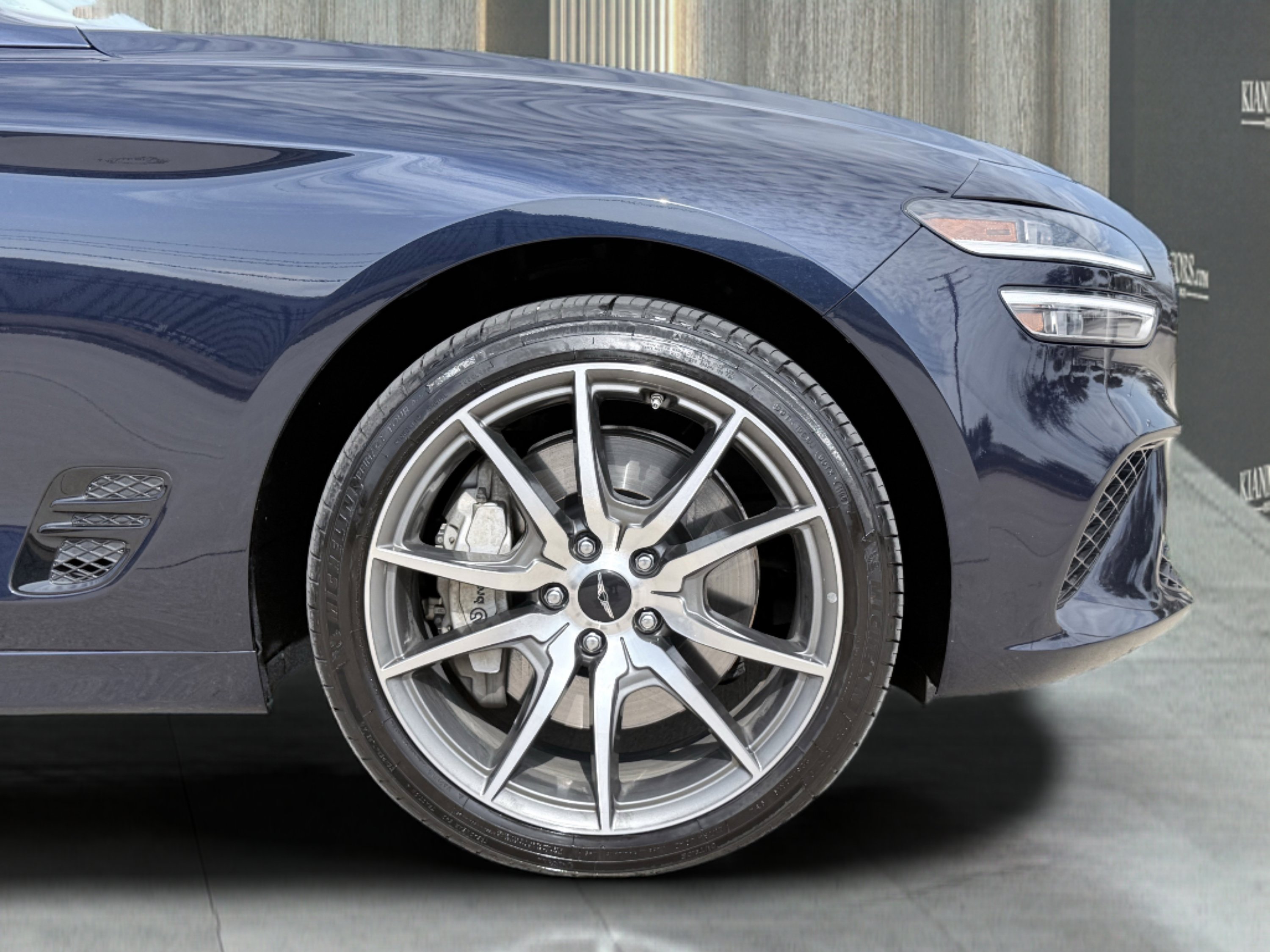 Used 2026 Genesis G70 2.5T image 9