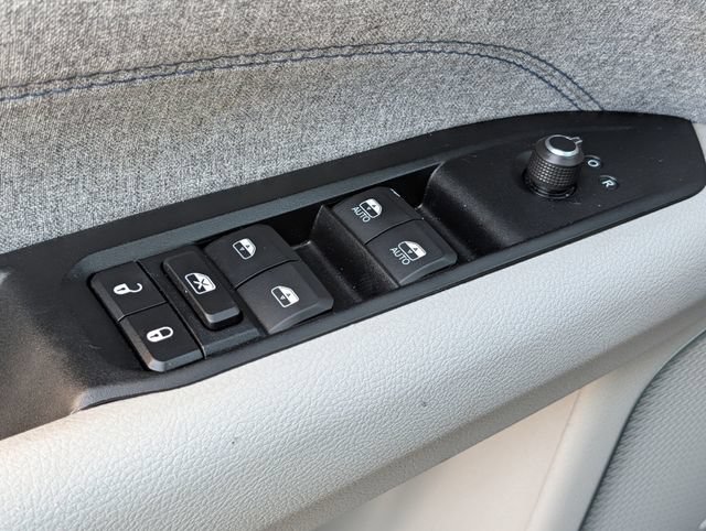 Used 2022 Jeep Compass Latitude w/ Sun and Sound Group FWD image 22