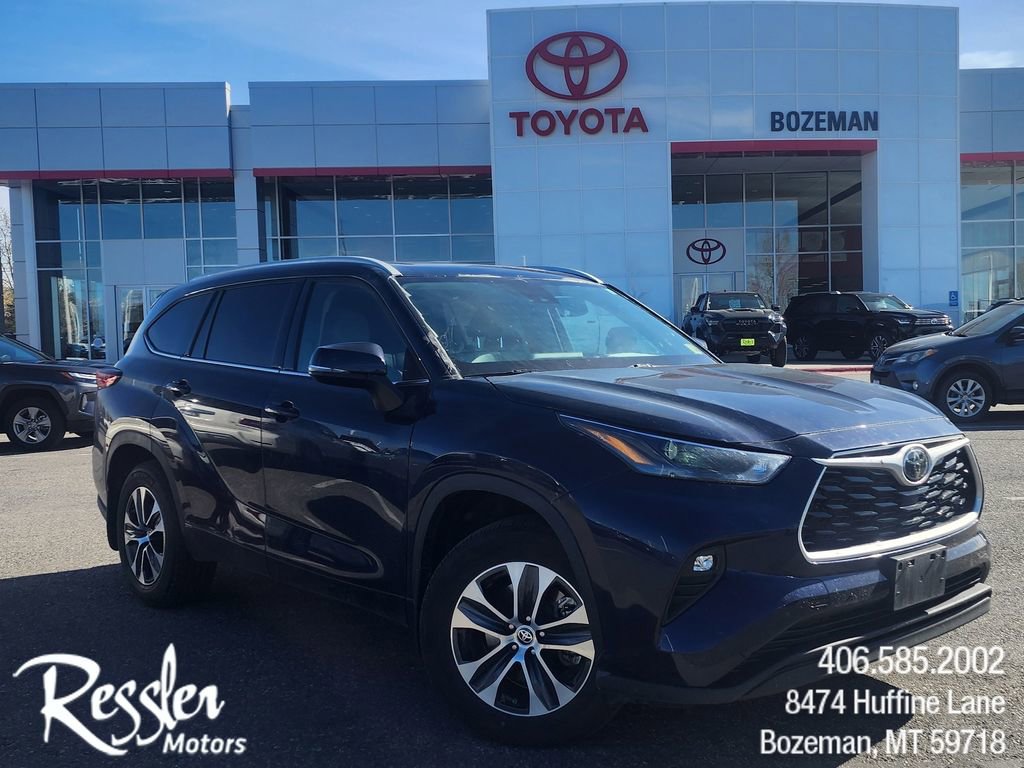 Used 2022 Toyota Highlander XLE image 1