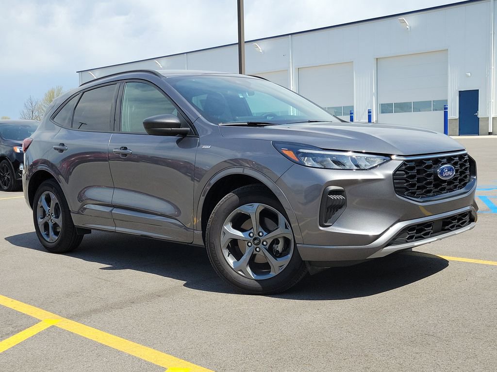 Used 2023 Ford Escape ST-Line w/ Tech Pack #1 AWD/4WD image 31