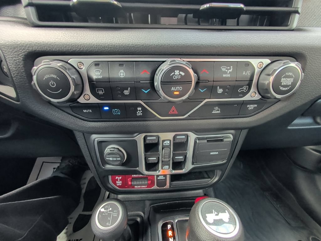 Used 2024 Jeep Wrangler Unlimited AWD/4WD image 24
