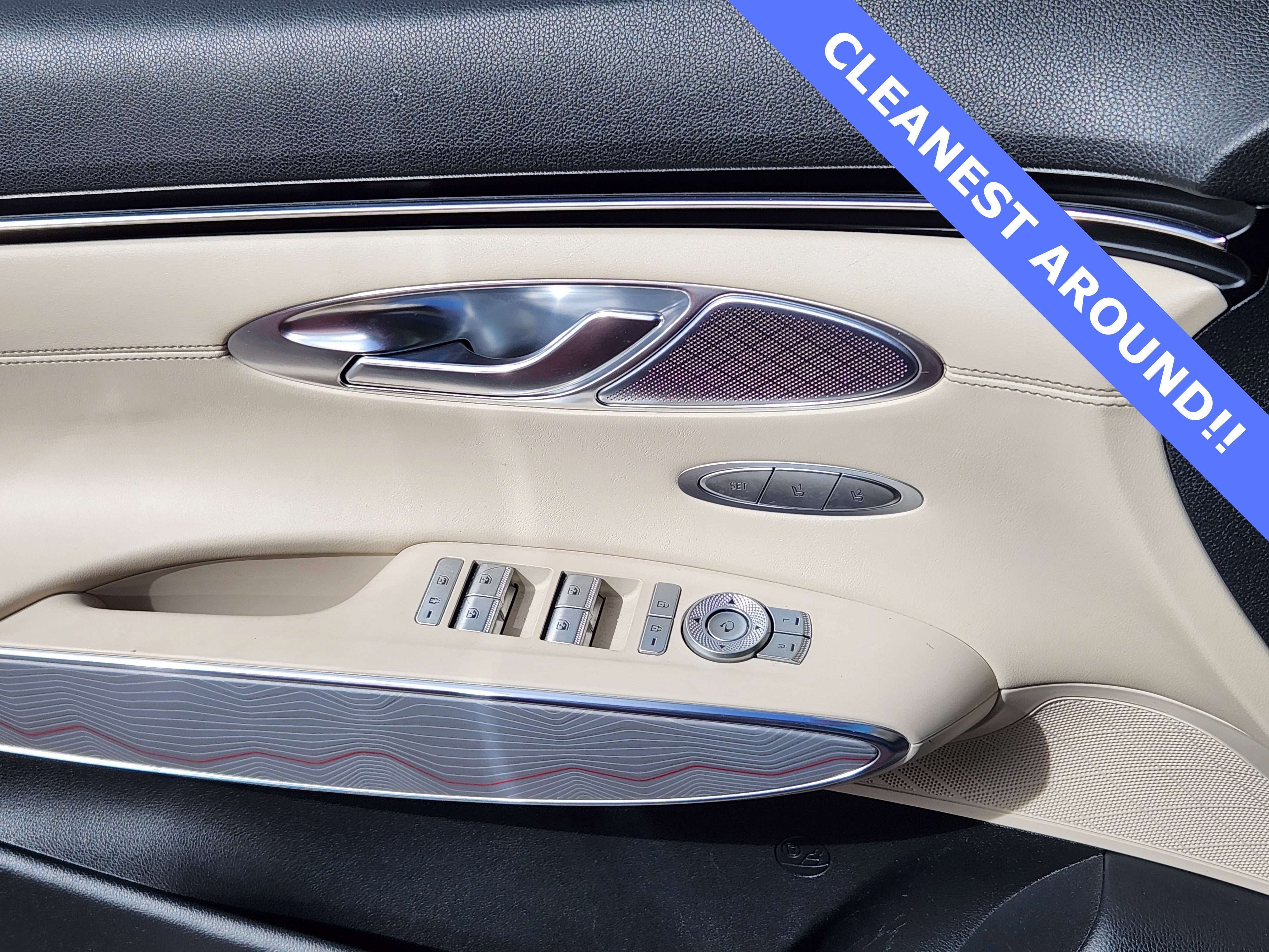 Used 2023 Genesis GV70 2.5T w/ Advanced Package image 9