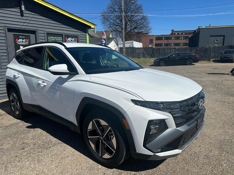 Used 2026 Hyundai Tucson SEL FWD image 2