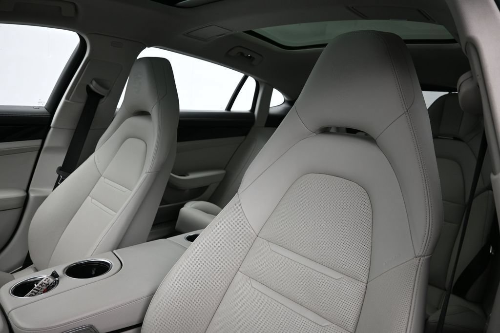 Certified 2023 Porsche Panamera 4S Executive AWD/4WD image 5