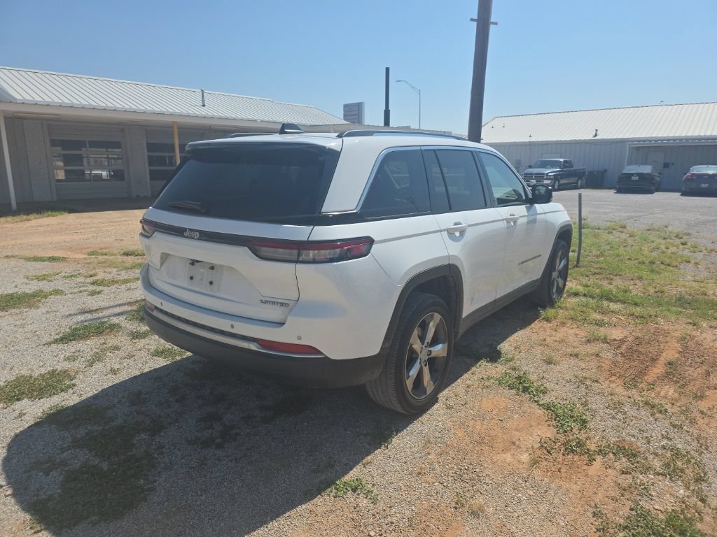 Used 2022 Jeep Grand Cherokee Limited RWD image 2