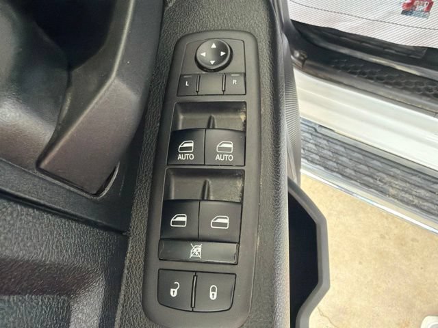 Used 2021 RAM 2500 Tradesman w/ Chrome Appearance Group AWD/4WD image 15