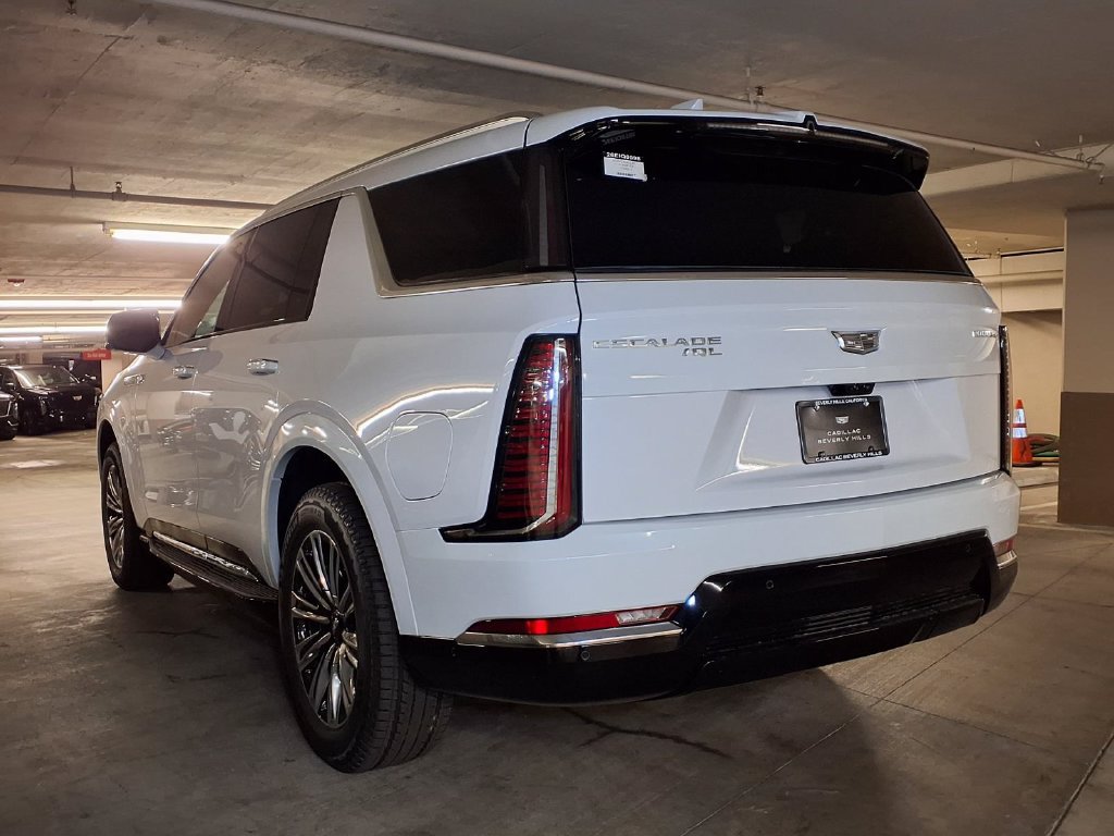 New 2026 Cadillac Escalade IQL Luxury AWD/4WD image 10