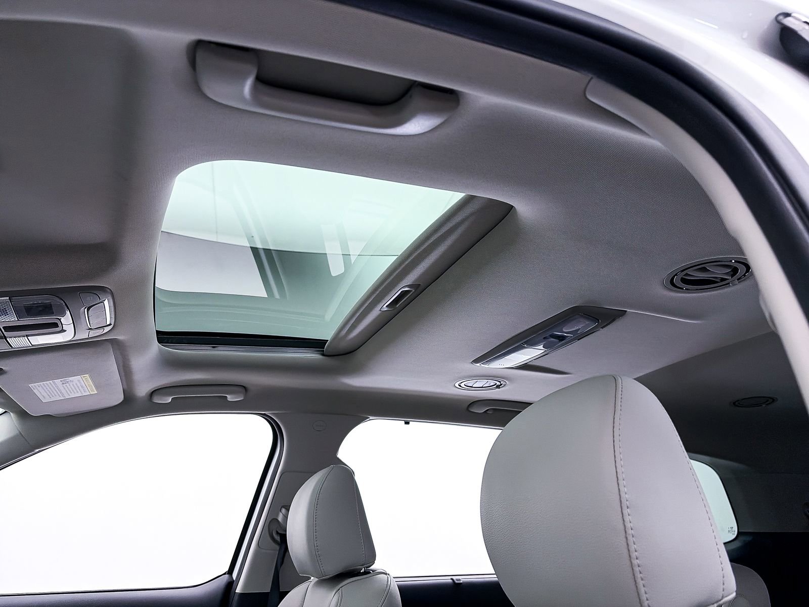 Used 2020 Kia Telluride EX w/ EX Premium Package image 3