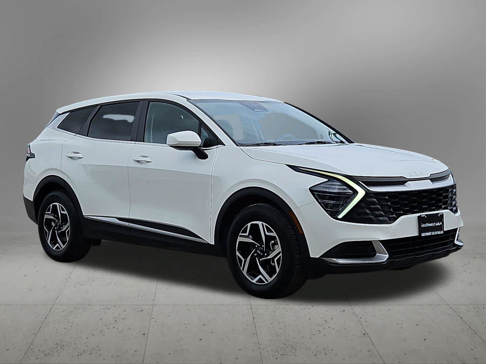 Certified 2024 Kia Sportage LX FWD image 8