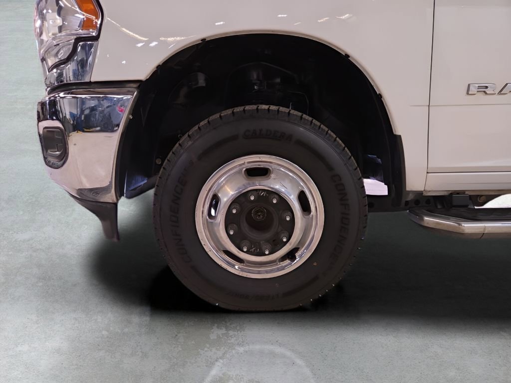 Used 2024 RAM 3500 Big Horn image 24