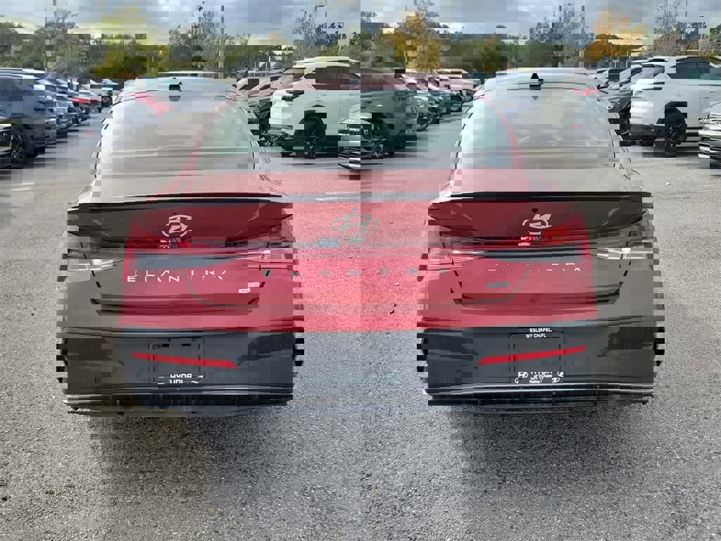 New 2025 Hyundai Elantra SEL image 10