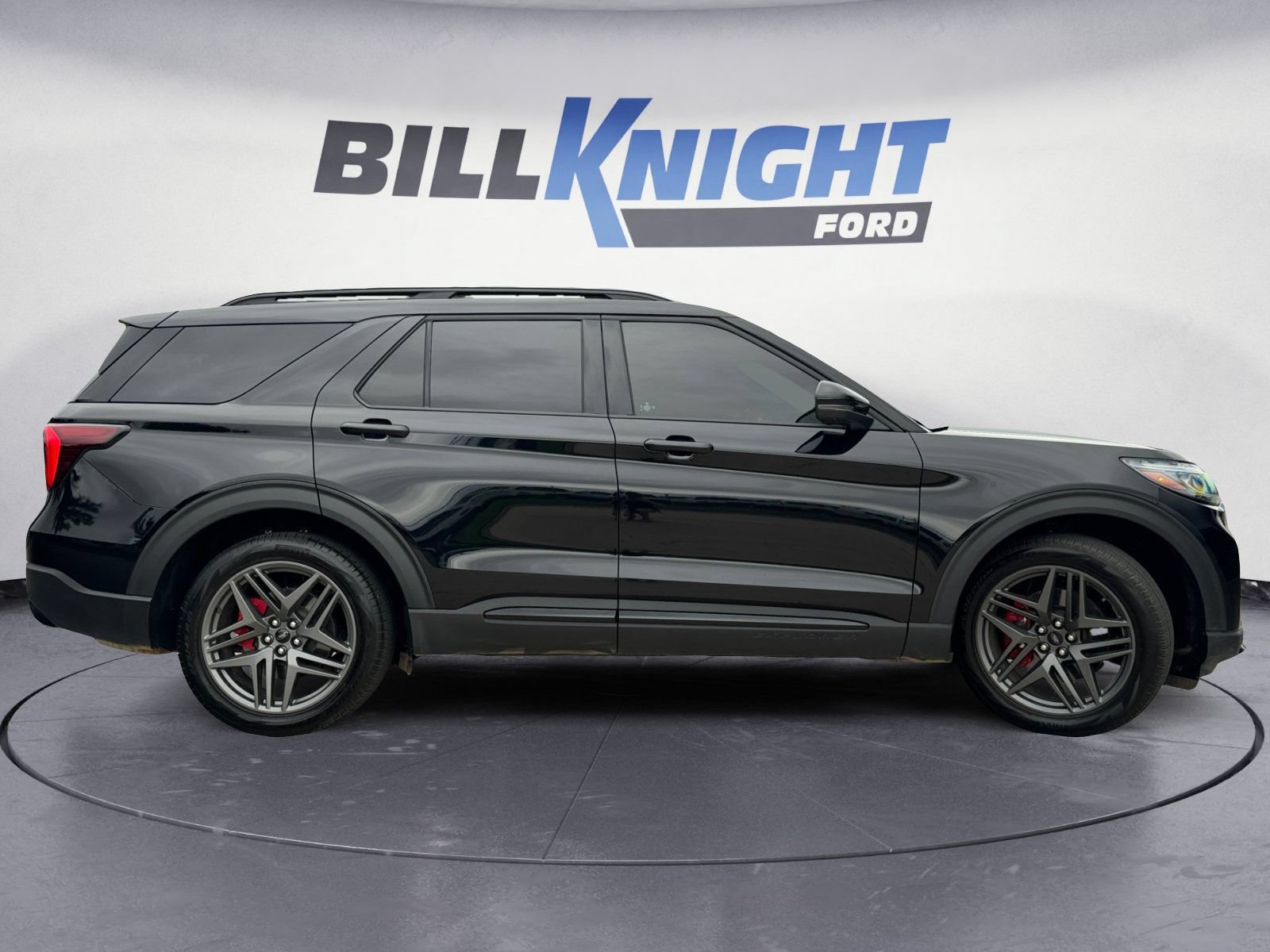 Used 2025 Ford Explorer ST AWD/4WD image 6