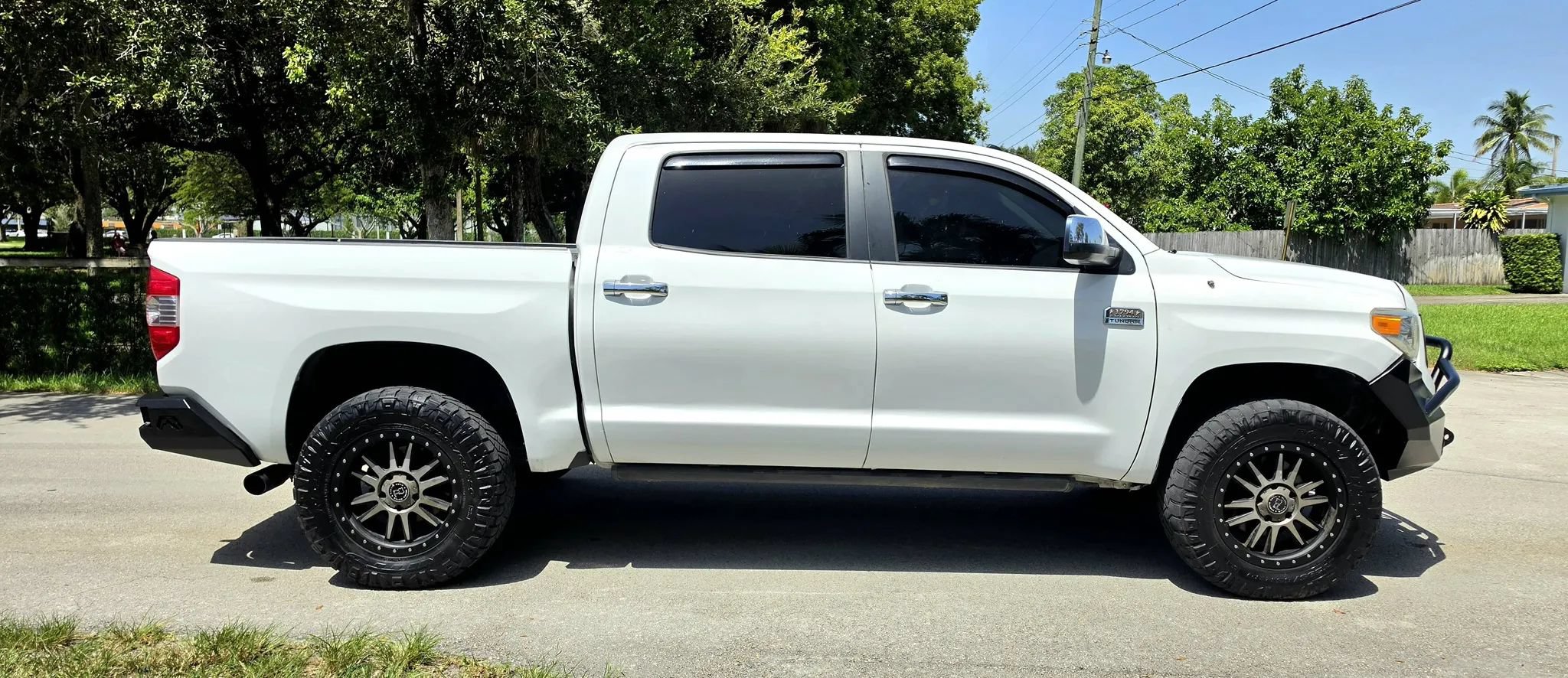 Used 2014 Toyota Tundra 1794 Edition AWD/4WD image 10