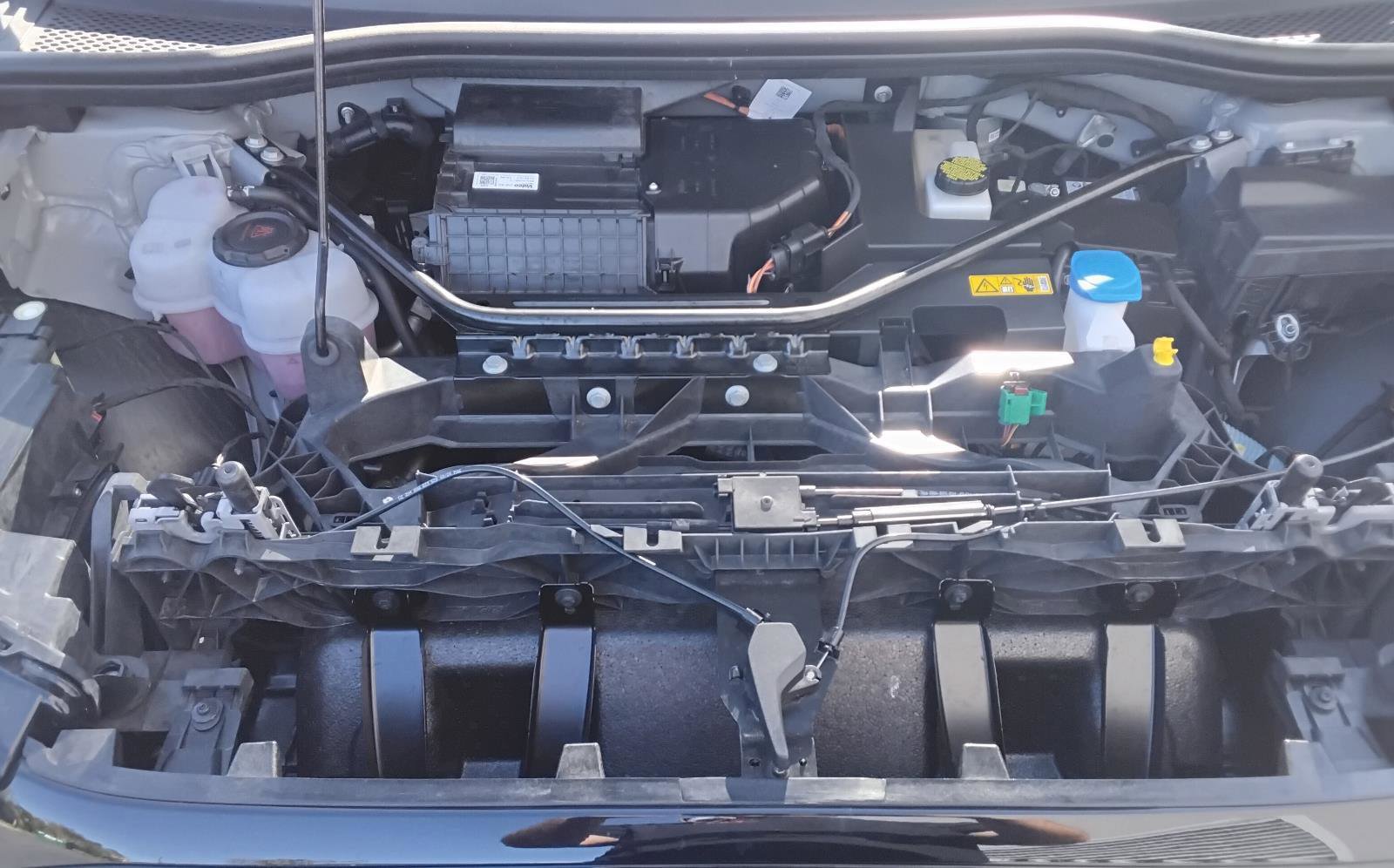 Certified 2025 Audi Q4 e-tron Premium w/ Convenience Package image 14