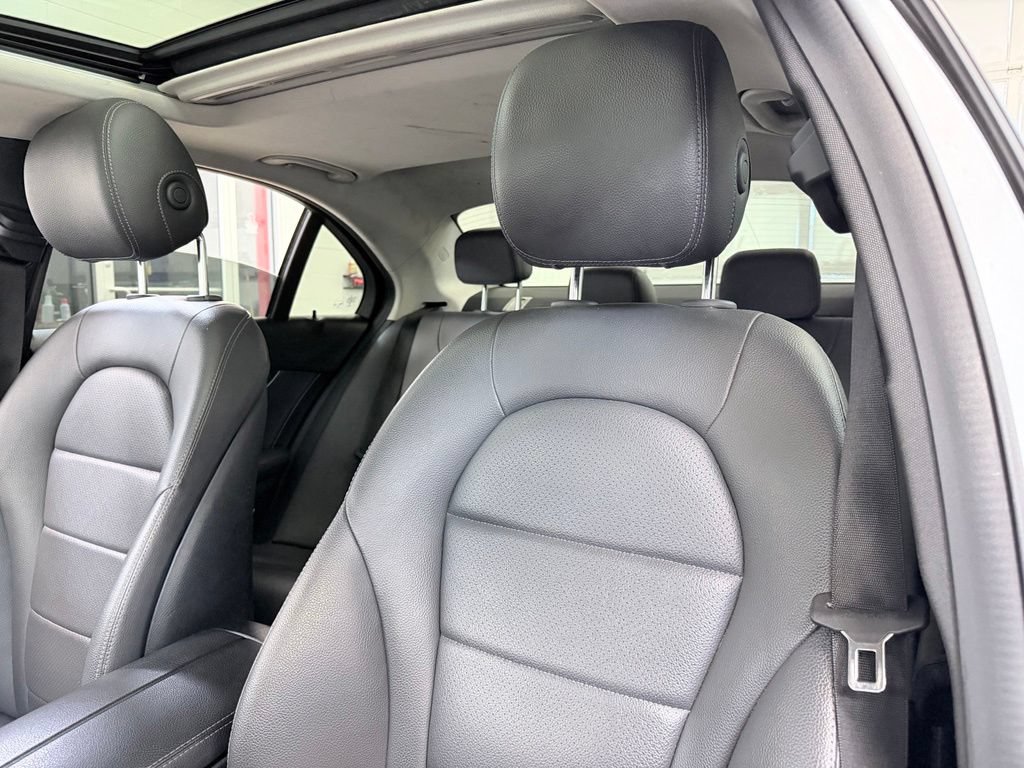 Used 2020 Mercedes-Benz C 300 Sedan image 16