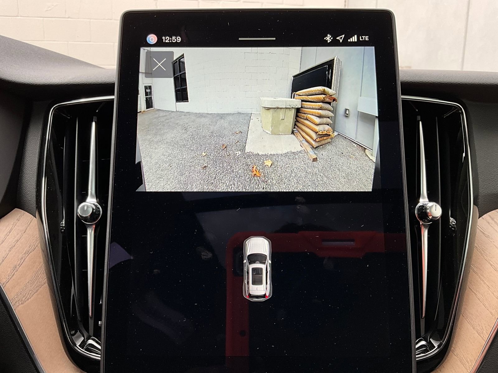 New 2026 Volvo XC60 B5 Plus w/ Protection Package Premier image 22