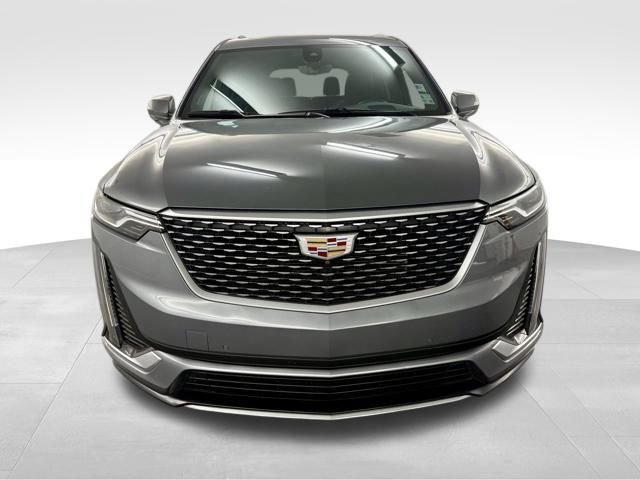 Used 2022 Cadillac XT6 Premium Luxury w/ Technology Package image 3