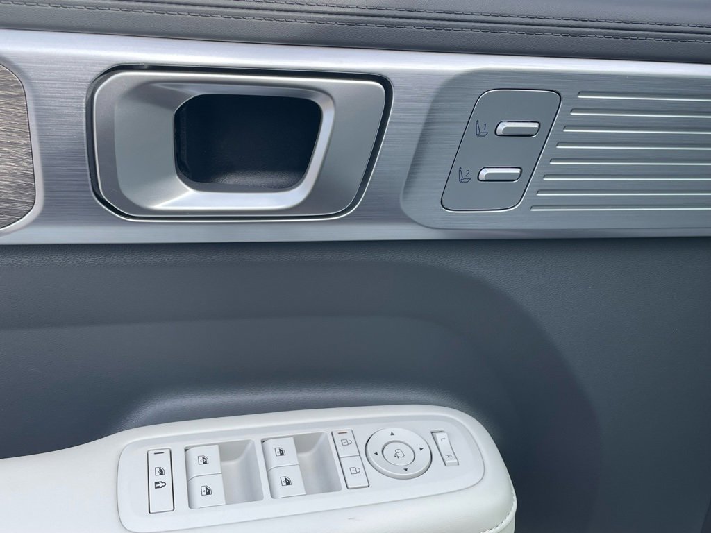 Used 2024 Hyundai Santa Fe Calligraphy image 33