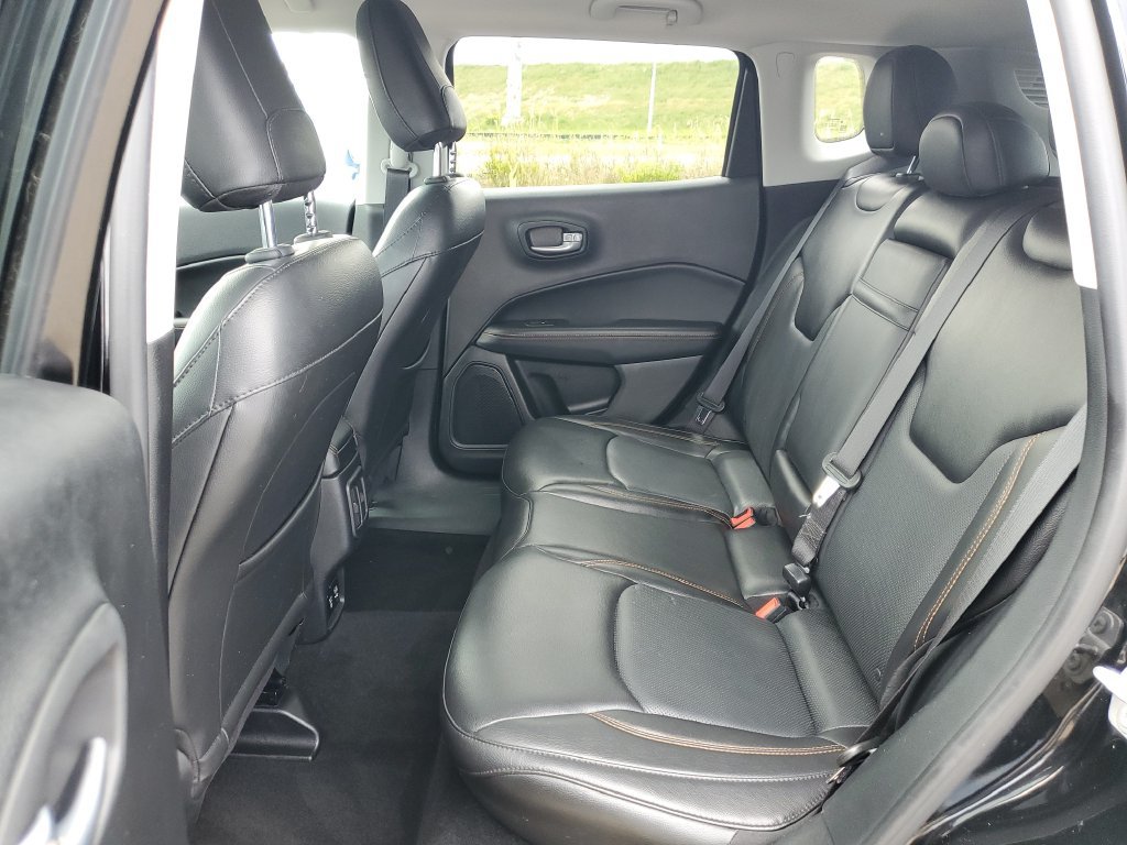 Used 2018 Jeep Compass Limited w/ Navigation Group AWD/4WD image 13