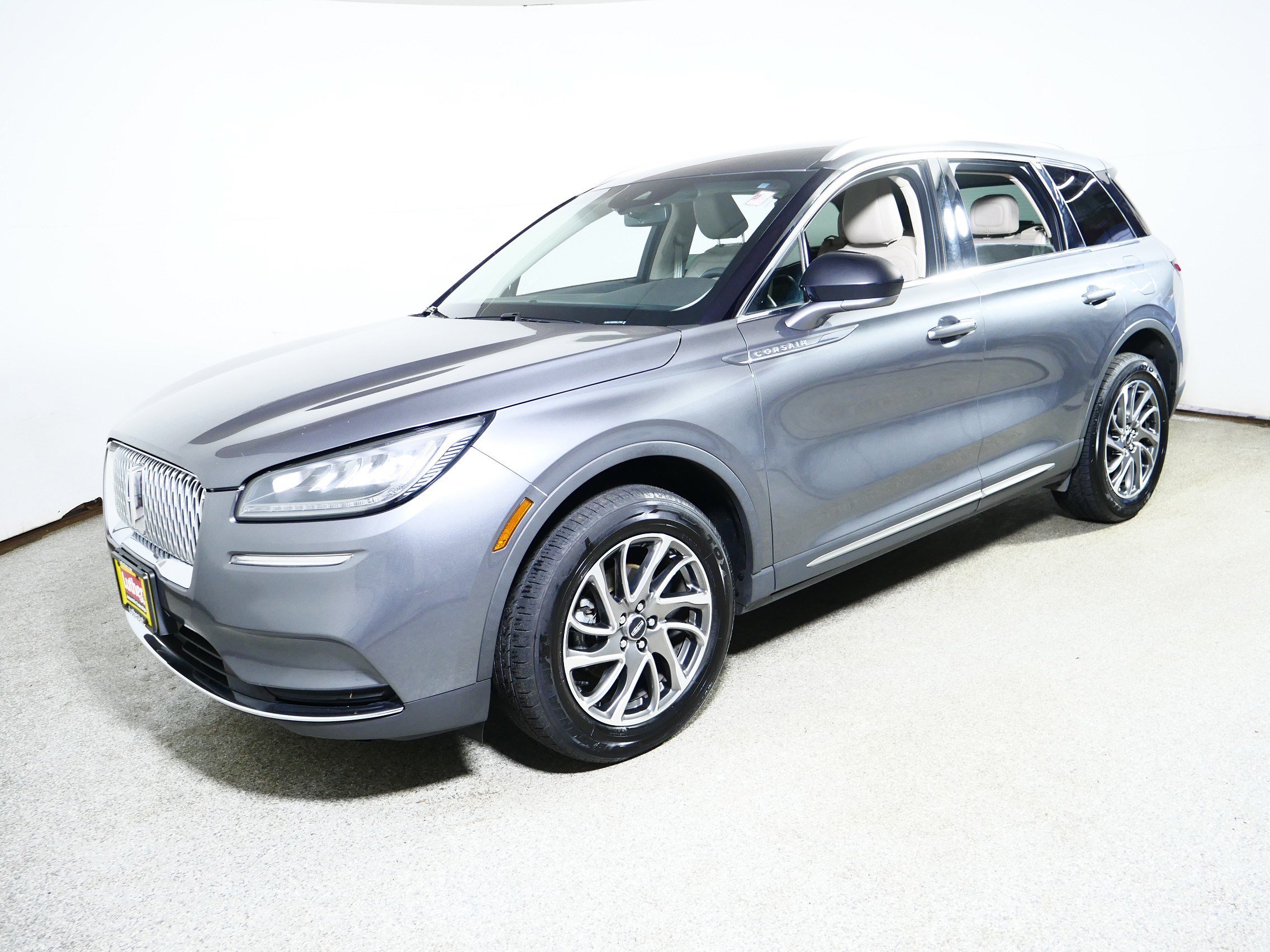 Used 2021 Lincoln Corsair AWD w/ Equipment Group 101A image 3