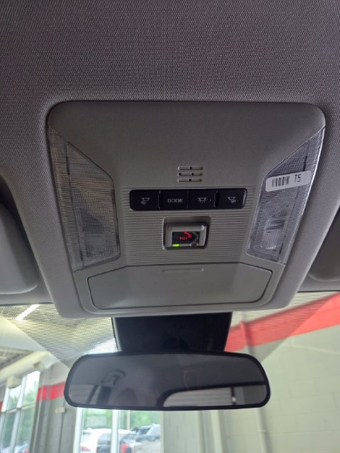 Used 2025 Toyota RAV4 LE AWD/4WD image 17
