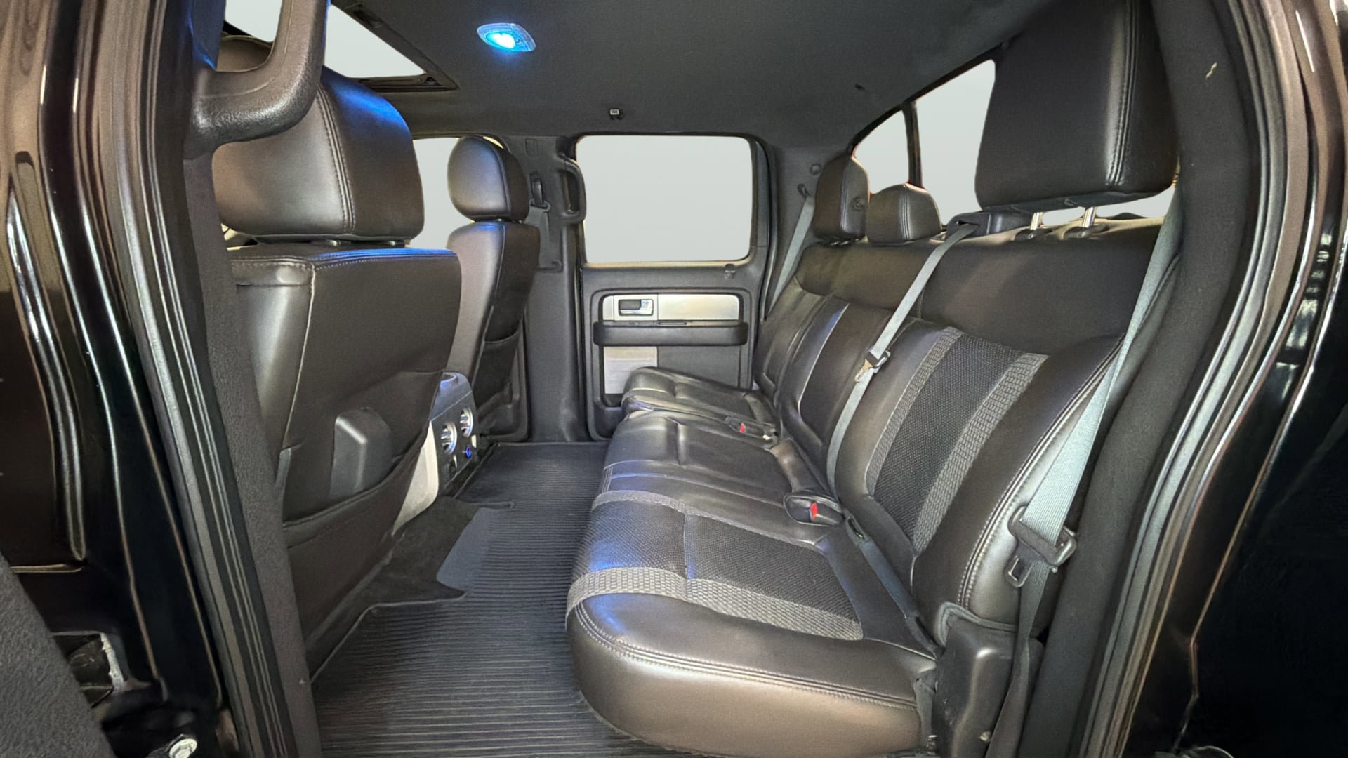 Used 2013 Ford F150 Raptor w/ Luxury Equipment Group AWD/4WD image 33
