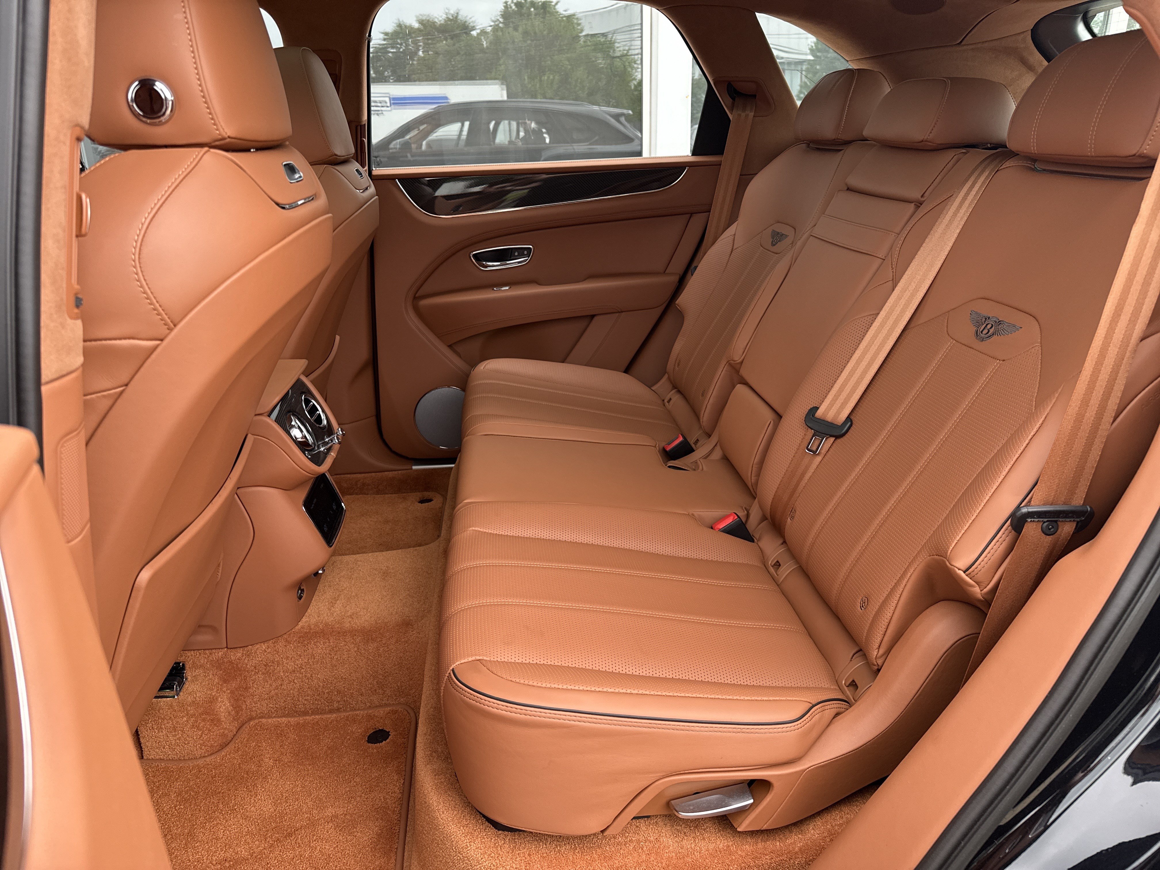 Used 2023 Bentley Bentayga AWD/4WD image 26