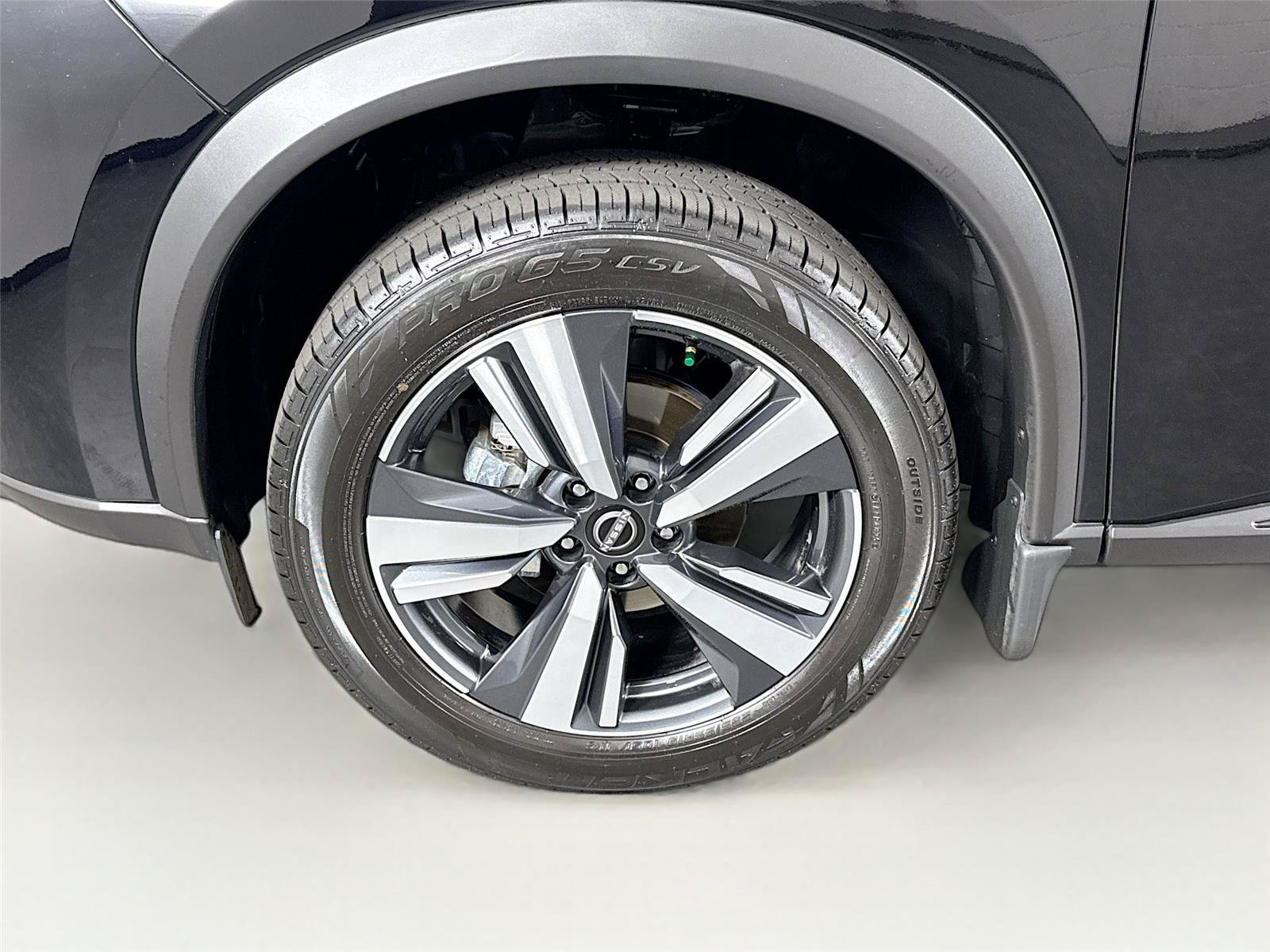 Used 2024 Nissan Rogue SL AWD/4WD image 45