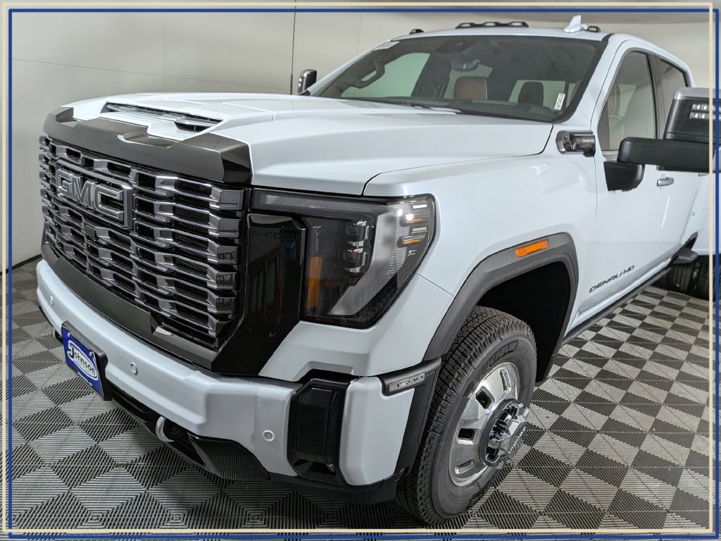 New 2026 GMC Sierra 3500 Denali Ultimate AWD/4WD image 9