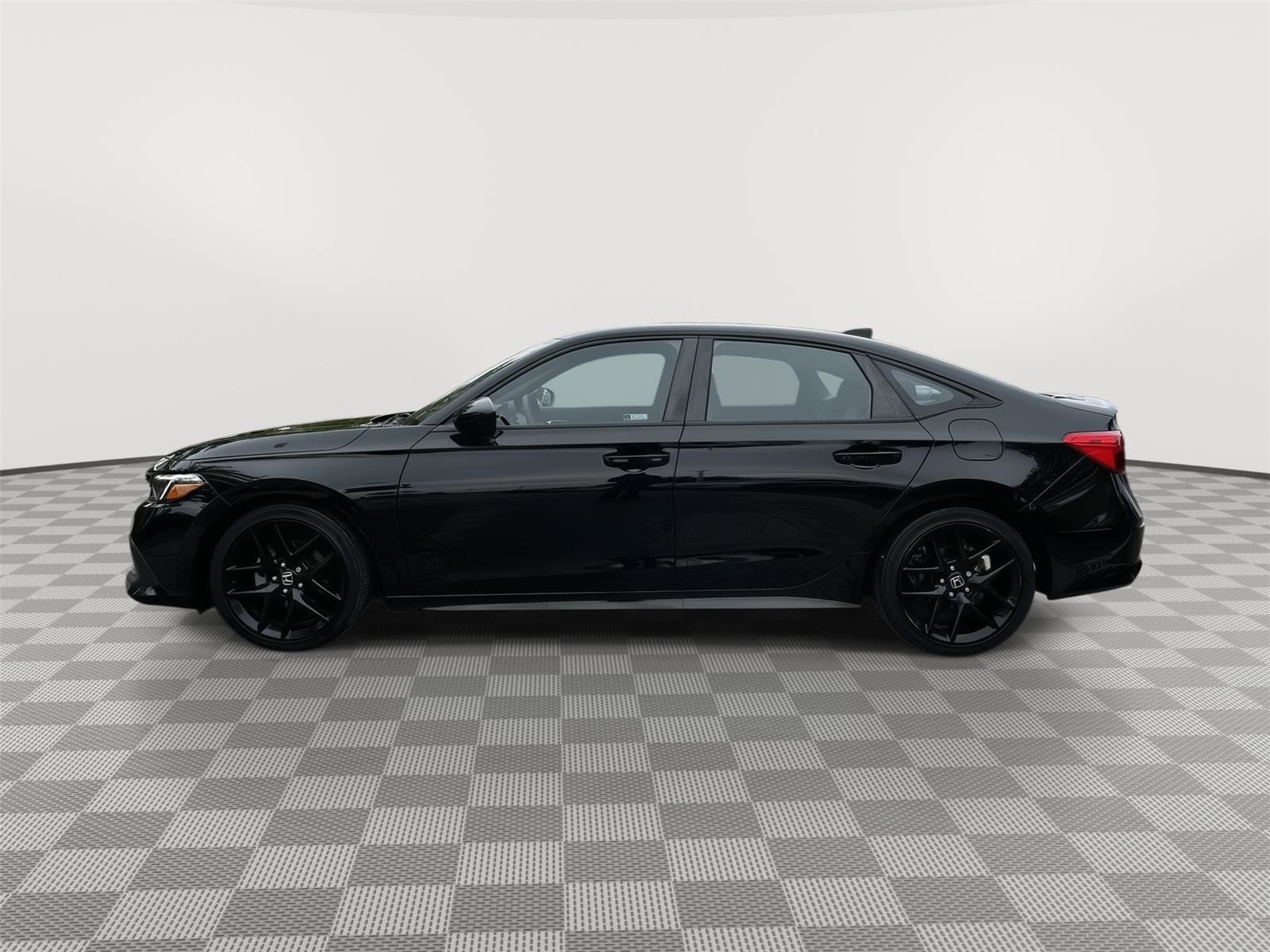 Used 2023 Honda Civic Sport image 3