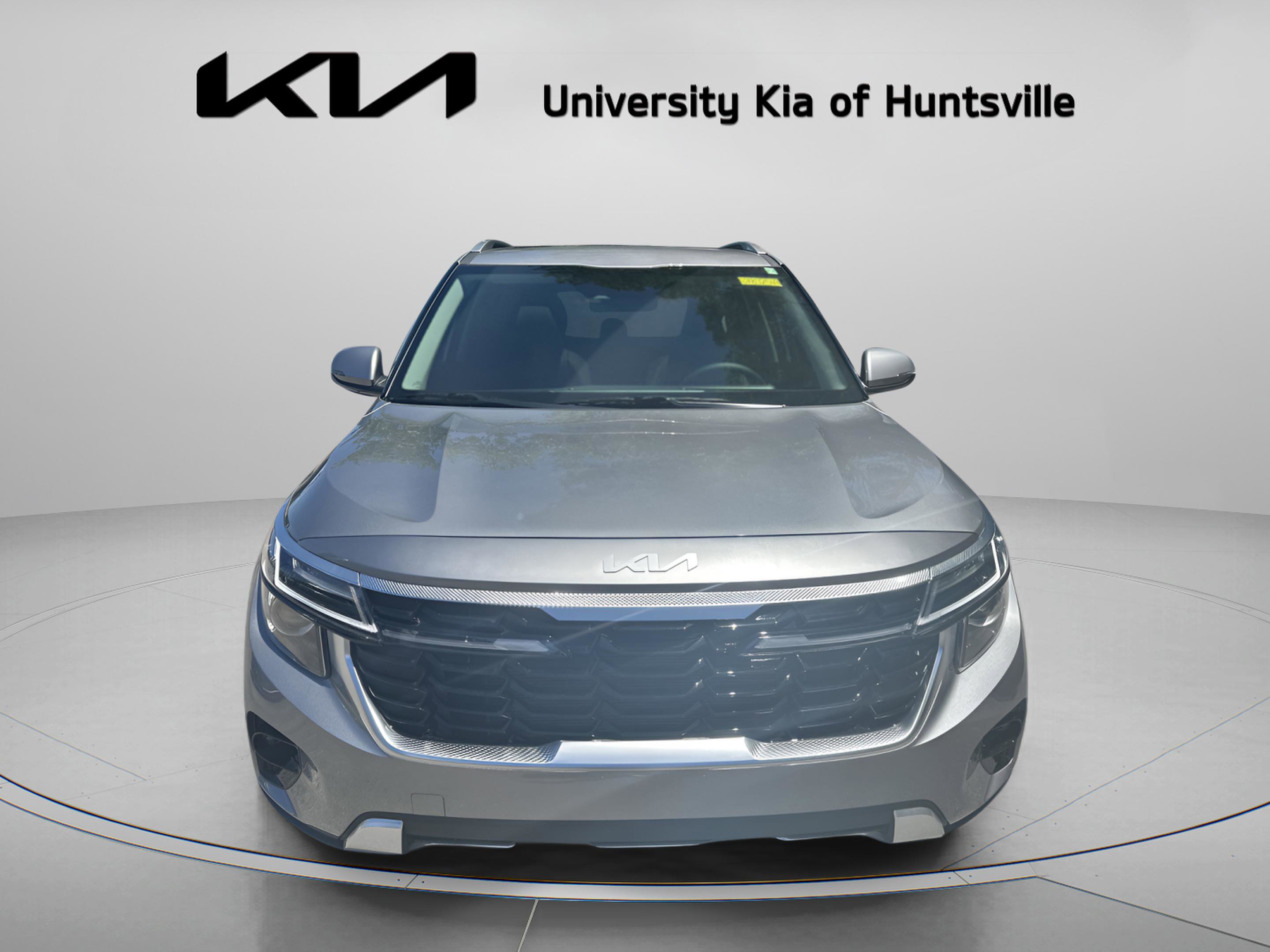 Used 2025 Kia Seltos EX w/ EX Sunroof Package image 2