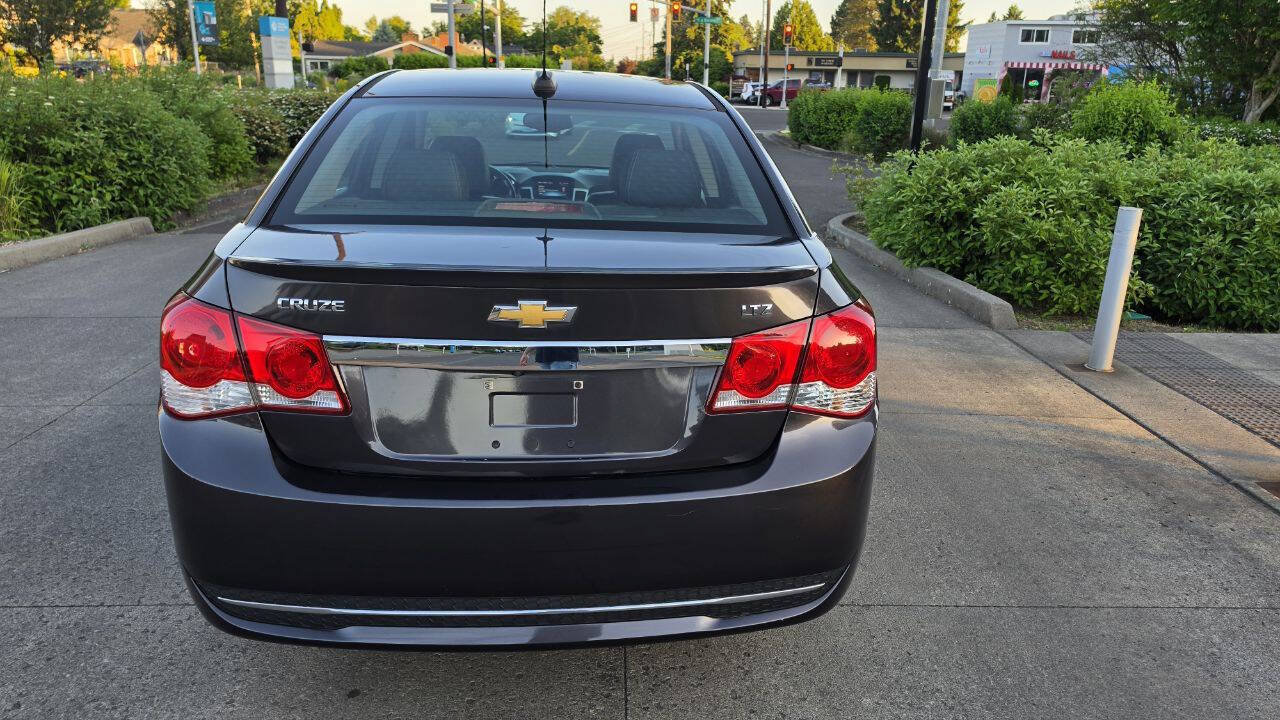 Used 2016 Chevrolet Cruze LTZ w/ Sun, Sound and Sport Package FWD image 6