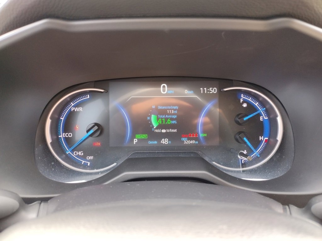 Used 2025 Toyota RAV4 XLE Premium image 29