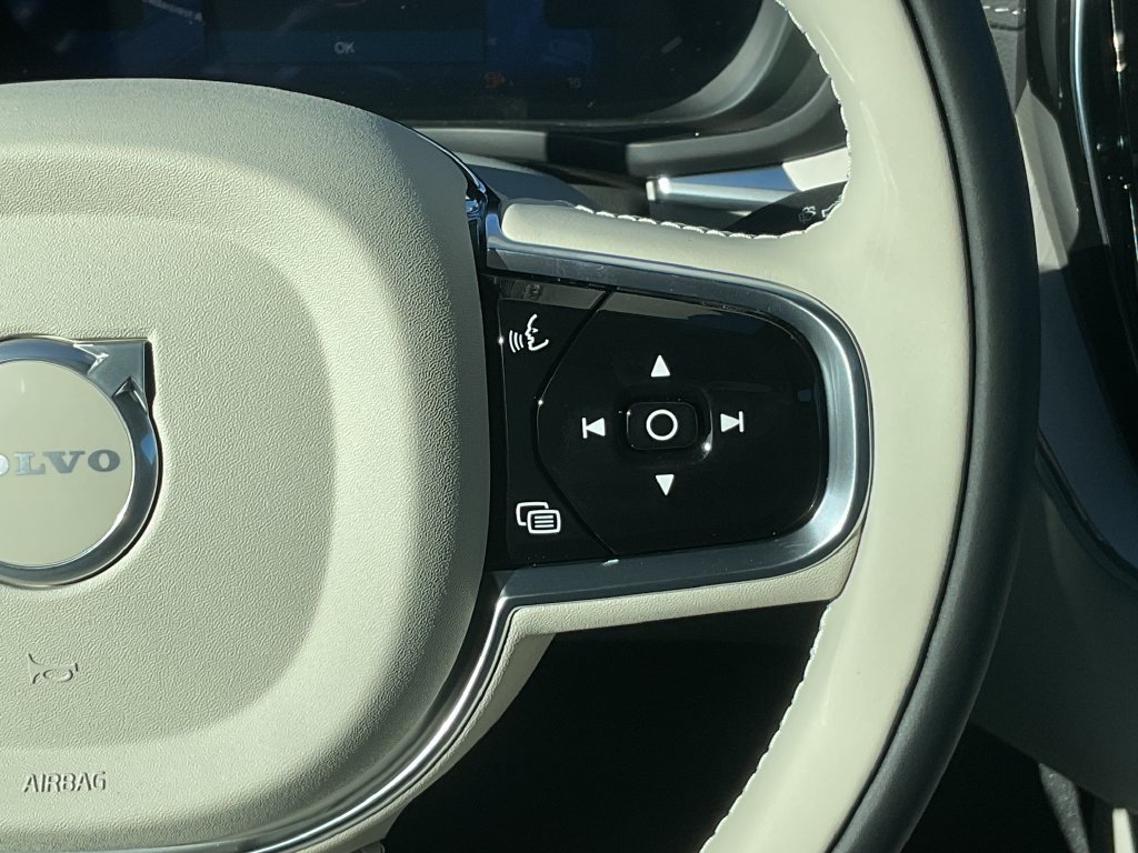 New 2027 Volvo XC60 B5 Ultra AWD/4WD image 23