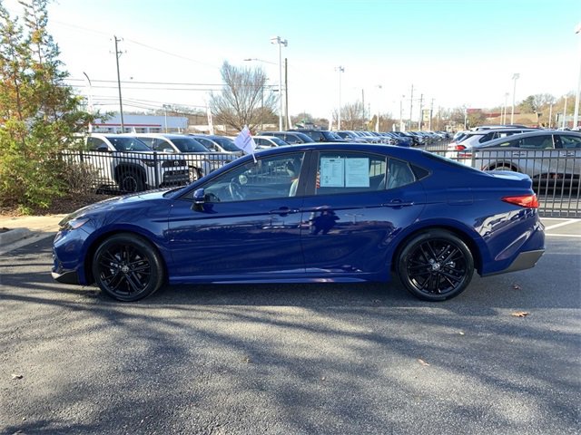Used 2025 Toyota Camry SE image 5