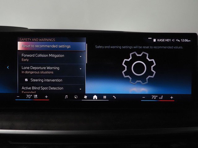 Used 2024 BMW X7 xDrive40i image 42