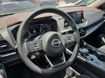 Used 2023 Nissan Rogue S FWD image 16