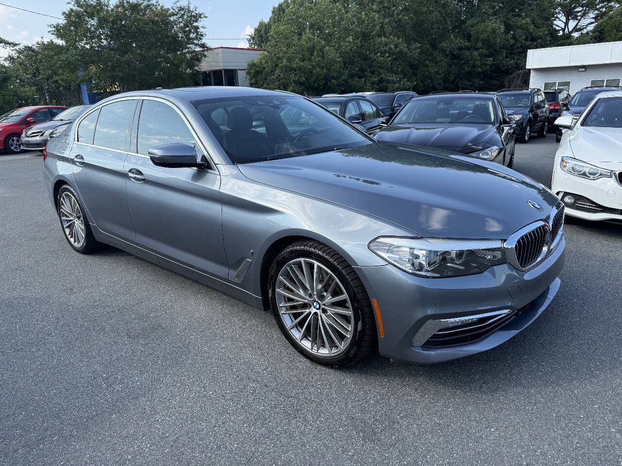 Used 2018 BMW 530e RWD image 3