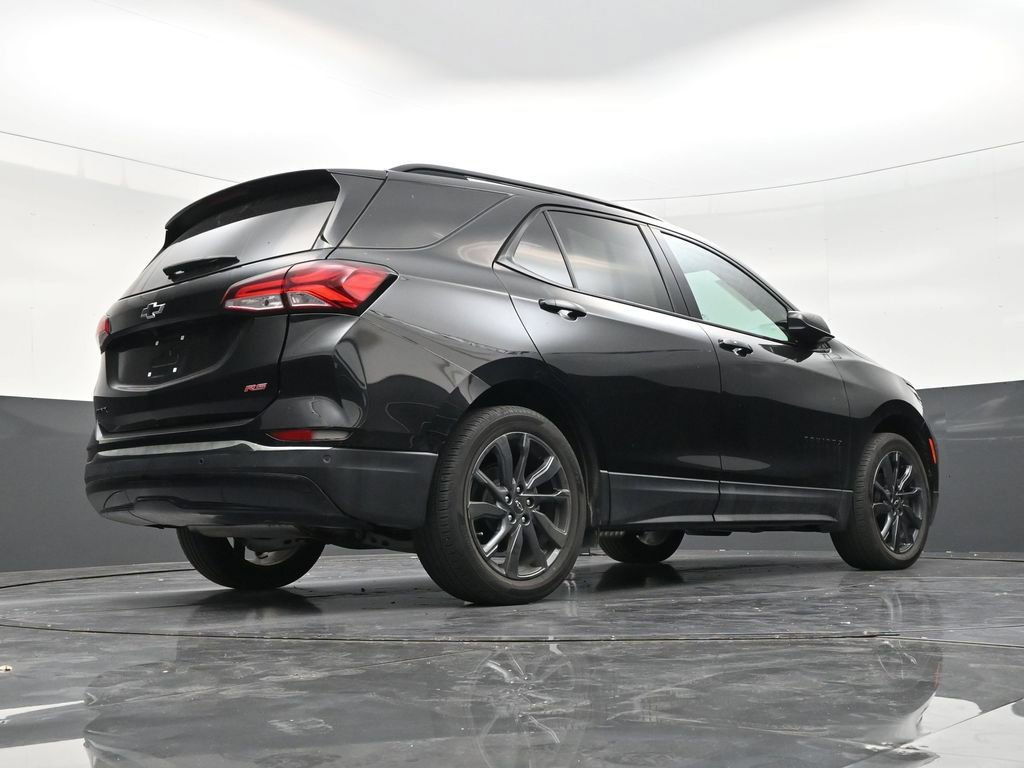 Used 2023 Chevrolet Equinox RS FWD image 24