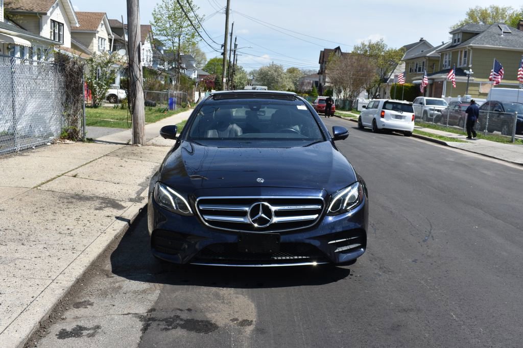 Used 2019 Mercedes-Benz E 300 4MATIC image 3