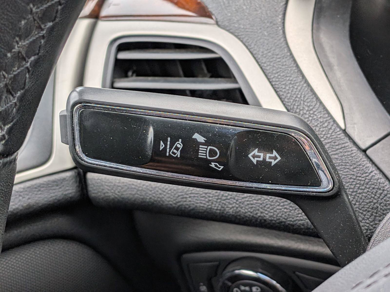 Used 2020 Lincoln MKZ Reserve FWD image 17