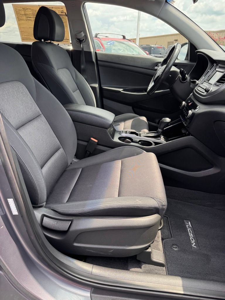Used 2017 Hyundai Tucson Sport w/ Cargo Package FWD image 12